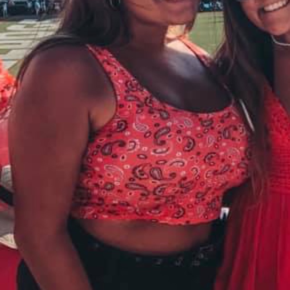 F21 Bandana Pattern Tank - Picture 3 of 3